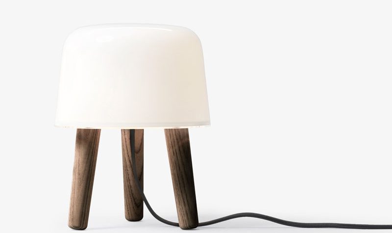 milk-tradition-bordlampe-eg